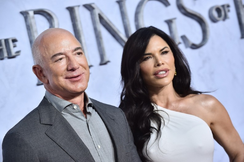 I BOGATI PLAČU Nakon protesta meštana, Bezos promenio lokaciju venčanja
