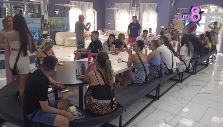 RASKRIKANA GEJ AFERA UČESNIKA ELITE I NAŠEG GLUMCA Nije mogao više da ćuti, sve javno priznao!