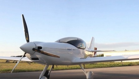 TRAGEDIJA U RUSIJI Srušio se mali avion, pilot poginuo na licu mesta, istražitelji na terenu