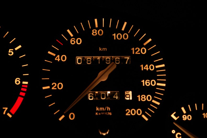 KOLIKO ČESTO GREŠI BROJAČ KILOMETRAŽE Ima odstupanja, mogu da ugroze kupovinu vozila