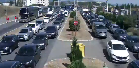 POTPUNI SAOBRAĆAJNI KOLAPS NA EVZONIJU Kilometarske kolone, čeka se satima, evo kuda da izbegnete gužvu