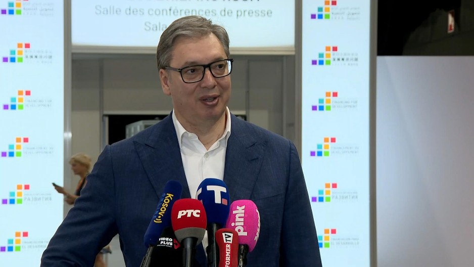 "GNUSNE LAŽI DA POLICIJA SPROVODI NASILJE" Vučić o barikadama i blokaderima: Sve što rade je zločin protiv sopstvene zemlje!