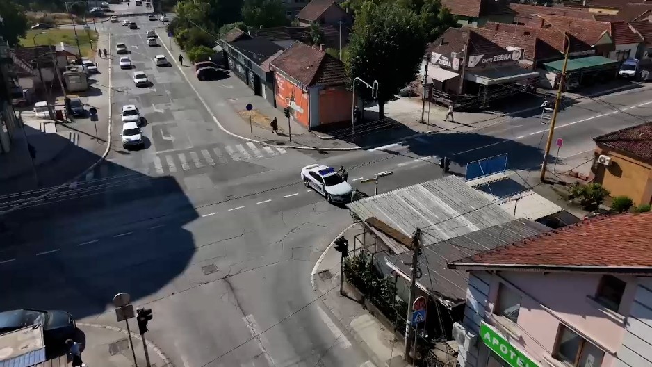 KRAJ MALTRETIRANJA LJUDI U ČAČKU, SAOBRAĆAJ NORMALIZOVAN! Policija uklonila novu barikadu u Zemunu i omogućava saobraćaj