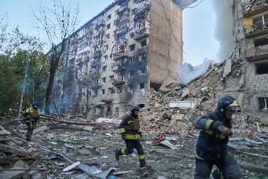 PANIKA TRESE KIJEV! Proglašena vazdušna uzbuna, ruski dron pao kod regrutnog centra!