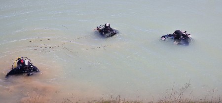 MLADIĆ (20) UŠAO U VODU DO KOLENA JER NE ZNA DA PLIVA, PLIĆAK GA PROGUTAO Detalji tragedije na Srebrnom jezeru