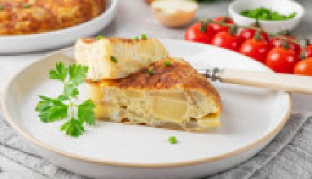 ŠPANSKI OMLET BOLJI OD KLASIČNOG Daće vam energije za ceo dan, a eksplozija ukusa u svakom zalogaju