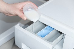 PRAVO IZ APOTEKE Ubacila je 2 kašike ovog u veš mašinu, rezultati su je oduševili