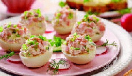 PUNJENA JAJA Gurmansko predjelo prvo nestaje sa stola, a može i dete da ga napravi