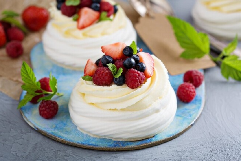 VOĆNE PUSLICE SE TOPE U USTIMA Uz dodatak šlaga su savršene, a priprema nije kompikovana