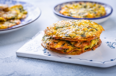 UŠTIPCI OD SPANAĆA I SIRA Super idu uz caciki, a rapsodija ukusa u svakom zalogaju