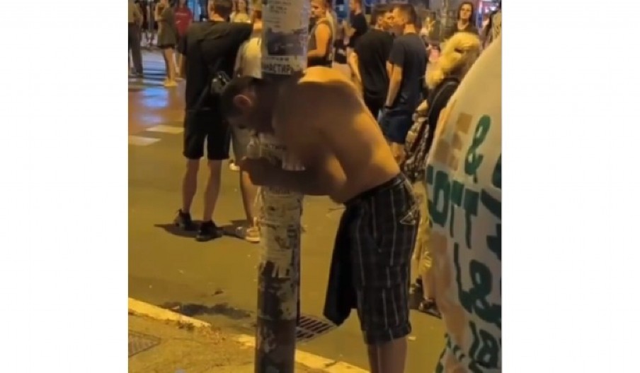 ZOMBI DROGA MEĐU BLOKADERIMA? Jeziv snimak šokirao Srbiju (VIDEO)