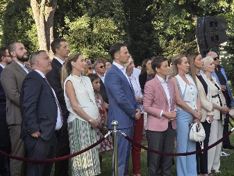 AMERIČKA AMBASADA SLAVI DAN NEZAVISNOSTI:  Ko je sve od zvaničnika Srbije prisustvovao? (FOTO)