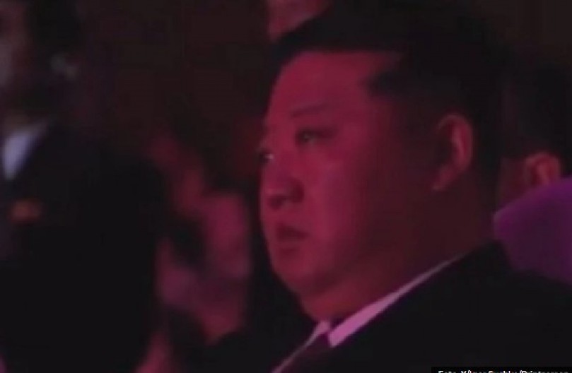 KIM DŽONG UN PRED SVIMA PUKAO: Suze na ceremoniji za poginule vojnike! (VIDEO)
