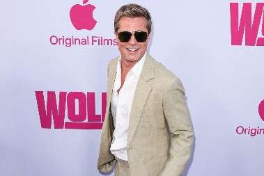 VOLI STARIJE Bred Pit izgubio glavu kada je upoznao ove 2 glumice, zaboravio da je najzgodniji frajer na planeti