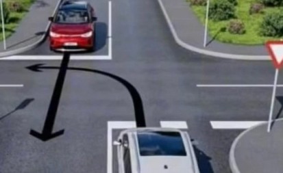 KO OVDE IMA PREDNOST? Slika raskrsnice zapalila internet, ni sudski veštak i instruktor ne mogu da se dogovore! (FOTO)