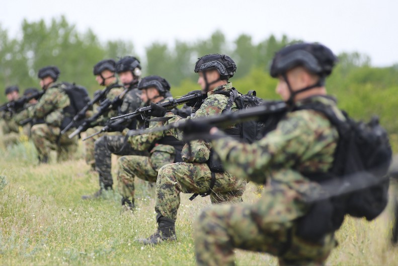 VOJSKA SRBIJE IZLAZI NA TEREN Oglasilo se Ministarstvo odbrane najnovijim saopštenjem