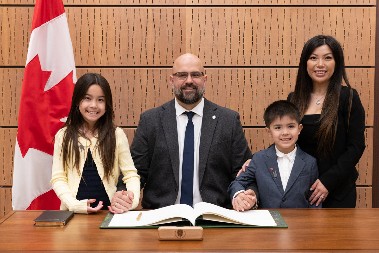 SRBIN POSTAO POSLANIK U KANADI Nenad Kuruc: Biću glas za 200.000 Srba koji žive ovde