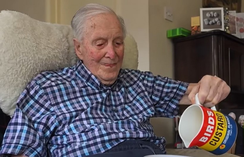 VITALNI STOGODIŠNJAK JEDE OVE DVE NAMIRNICE SVAKI DAN "Tajna dugog života je u ovome"