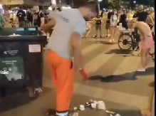 ŽANROVI RAZLIČITI, A CILJ ISTI! Blokaderima propali planovi, pa prešli na kontejner revoluciju