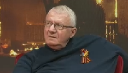 "PODSEĆAMO POLICIJU, OSTALO JE JOŠ 48 SATI" Šešelj najavio da će sa četnicima organizovati uklanjanje barikada u Zemunu!