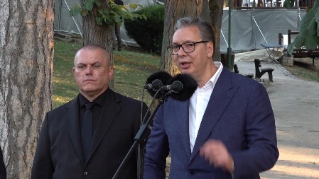 VUČIĆ ODGOVORIO NA ŠEŠELJEVO UPOZORENJE "Neka se ne muči, ranije ćemo to da počistimo!"