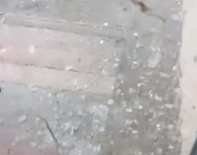 NEMILE SCENE, BIJE GRAD PO NOVOM SADU Pogledajte kako udara snažno nevreme, sve tutnji (VIDEO)