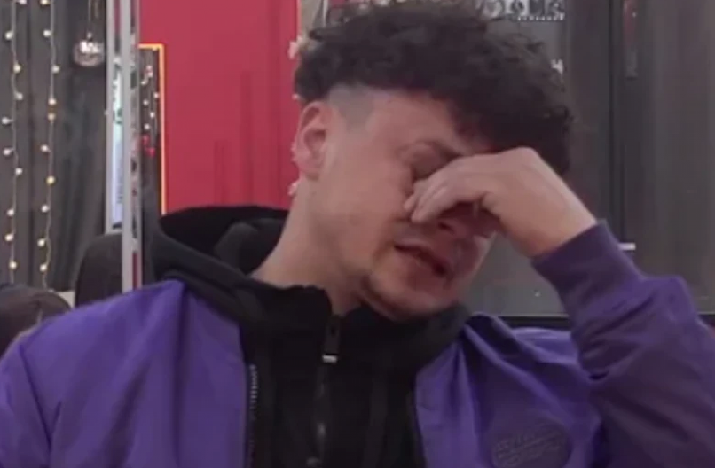 TERZA POLUDEO NA POMEN MALE BARBARE Očajan počeo da urla, preti da će ovo uraditi na finalu! (VIDEO)