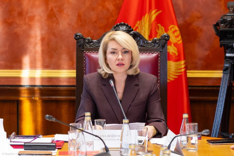 DPS ćuti na promociju fašizma u Zagrebu, a dižu glas protiv srpske reči u Podgorici!