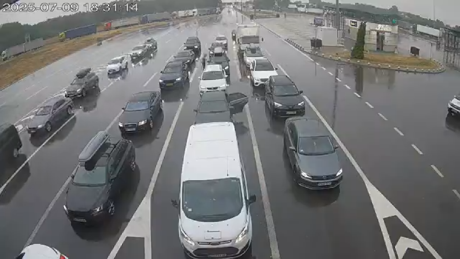 NAORUŽAJTE SE STRPLJENJEM Evo kakvo je stanje na granici (FOTO)