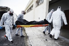 TELO GLUMICE NAĐENO U FAZI RASPADANJA Komšije osetile užasan miris, policija zatekla uznemirujuć prizor