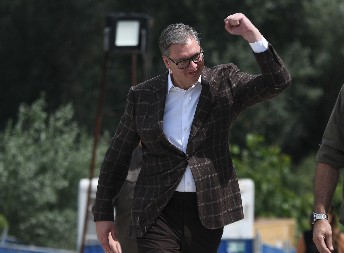"ZAHVALAN SAM SVIMA KOJI VOLE SVOJU ZEMLJU“: Vučić iz Novog Sada najavio: "Srbija se gradi i nikada neće stati!"