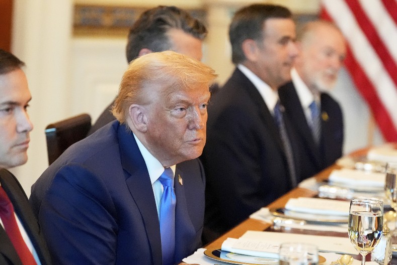 SETIO SE DA JOŠ IMA NOVCA Tramp bacio oko na Putinove milijarde