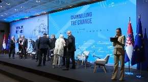 SAMIT O UKRAJINI U DUBROVINIKU: I predstavnik Crne Gore potpisao dokument o osudi Rusije, samo Srbija bila protiv!