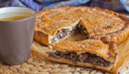 HRSKAVA PITA SA PEČURKAMA Preukusna i zasitna, ukusa koji budi sva čula