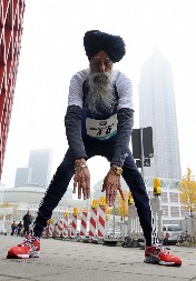 TRAGEDIJA Poginuo najstariji maratonac na svetu (114)