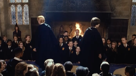 PRVA SLIKA HARIJA POTERA Snimanje serije tek počelo, a mali čarobnjak već ima more fanova u Srbiji