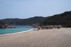 BEBA IZ SRBIJE UMRLA NA HALKIDIKIJU Svemu prisustvovali roditelji, dete se ugušilo nasred restorana