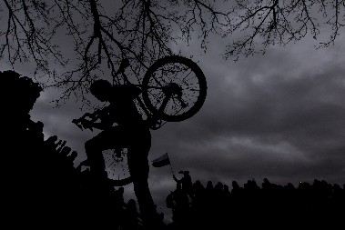 TRAGEDIJA Biciklista preminuo, pao tokom trke, nije mu bilo spasa