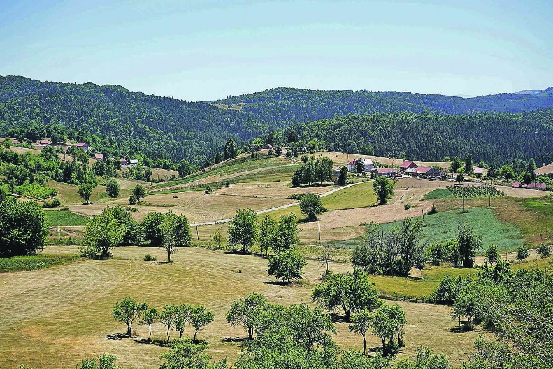 GOŠĆA IZ ZAGREBA PRODISALA NA PADINAMA GOLIJE! Selo Rudno koje ima samo 144 stanovnika kandidat za najlepše selo na svetu