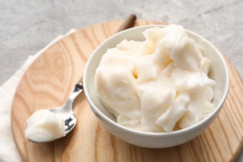 SVE ŠTO SU VAS UČILI O NJOJ BILA JE VELIKA LAŽ  Nikada nemojte bacati svinjsku mast - ulju je mesto u kanti za smeće