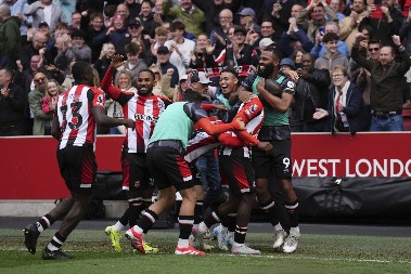 NA "OLD TRAFORDU" RAZBIJAJU KASU Junajted dogovorio napadača za 70.000.000, za dvojac ukupno izdvojeno skoro 150 miliona