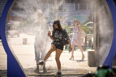 TALAS VRUĆINA DOLAZI IZ AFRIKE! Srbija pred vrelim ispitom!