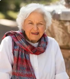 BAKA IMA 103 GODINE, A BORA NIGDE! Kaže da ceo život maže jeftinu kremu za lice od 400 dinara!