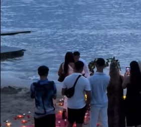 PROSIDBA NA PLAŽI KRENULA PO ZLU Nepozvani gost postao glavna zvezda, svi pričaju samo o njemu!