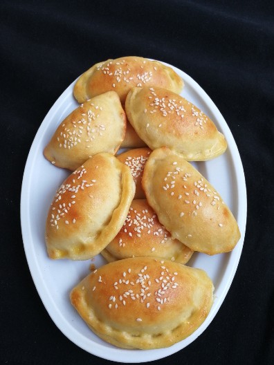 PANCEROTE IZ RERNE Sa bogatim nadevom od šunke i sira, pola pleha nestane dok trepnete