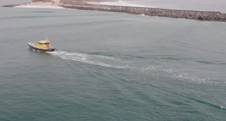 ŠTA SE TO KRIJE ISPOD POVRŠINE? Volonteri dronom snimili JEZIVU senku kod obale, a onda je usledio neverovatan preokret! (VIDEO)