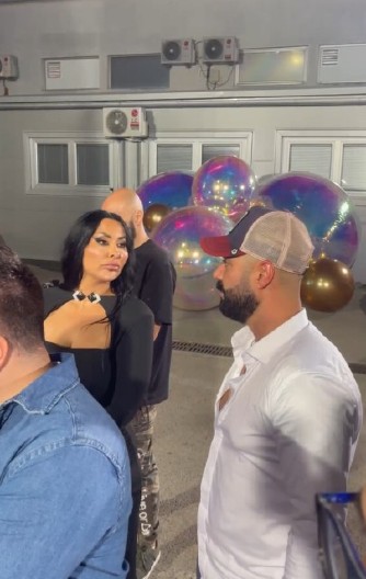 SITA AHMIĆ ULETELA U ZGRADU PINK TELEVIZIJE Pretila u emisiji uživo, a novim potezom izazvala haos!