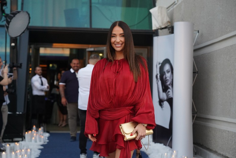 KATARINA ŽIVKOVIĆ ULAZI U ELITU? Pevačica šokirala, pa priznala da je sigurna u pobedu!