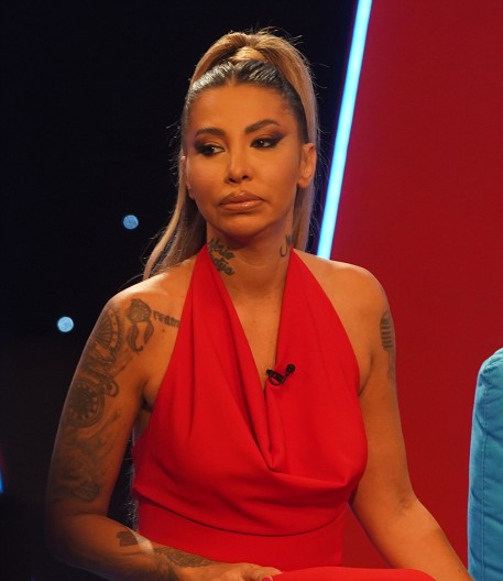 "IDI KUĆI DA VIDIŠ DETE, ODRONU OD MAJKE" Aneli Ahmić na meti žestokih napada, uživa sa Lukom, a od Nore ni traga ni glasa