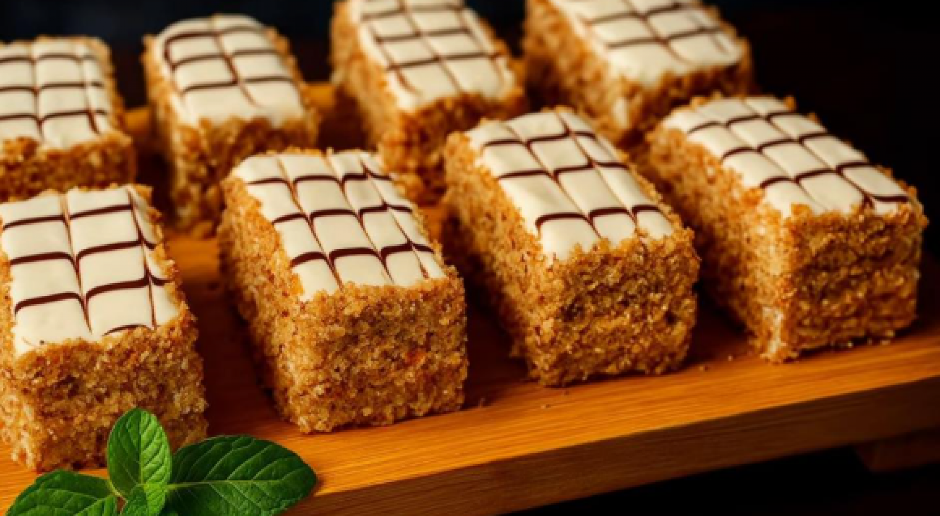 ESTERHAZI KOCKE SE TOPE U USTIMA Ukusom nimalo ne zaostaju za čuvenom tortom